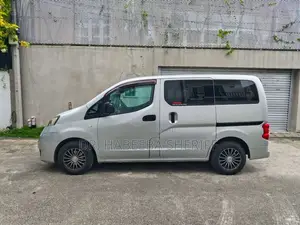 Nissan NV200 2011 Van (Used)