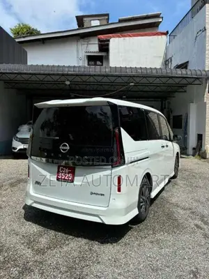 Nissan Serena E Power Full Hybrid 2025 Van Unregistered (Recondition)