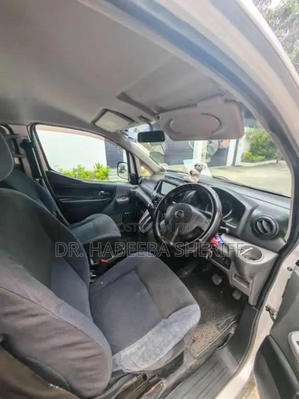 Nissan NV200 2011 Van (Used)