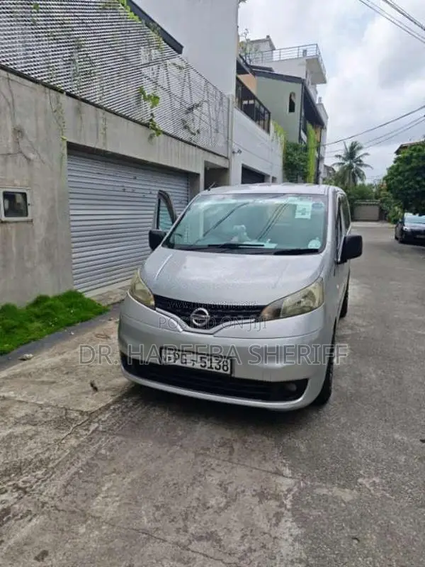 Nissan NV200 2011 Van (Used)