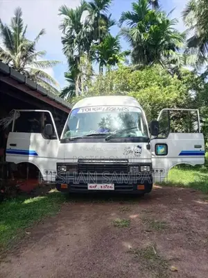 Nissan Vrg 1980 Van (Used)