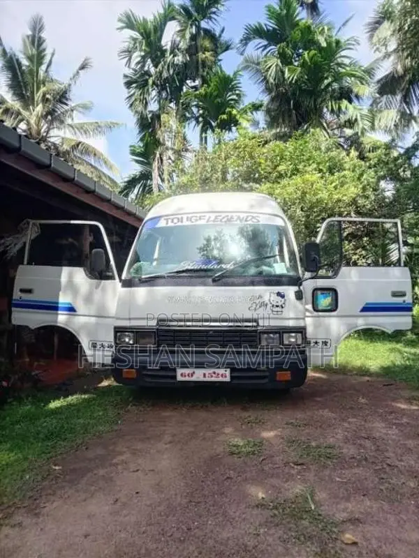 Nissan Vrg 1980 Van (Used)