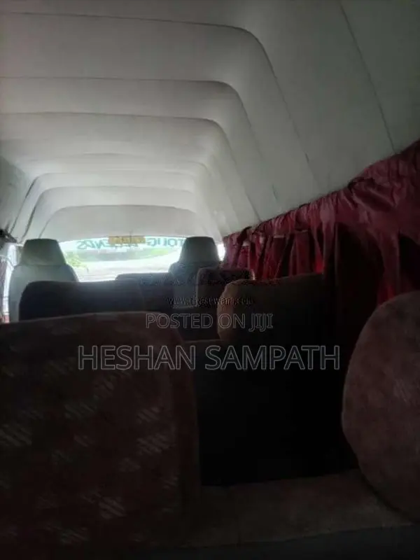 Nissan Vrg 1980 Van (Used)