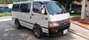 Toyota Dolphin 1992 Van (Used)