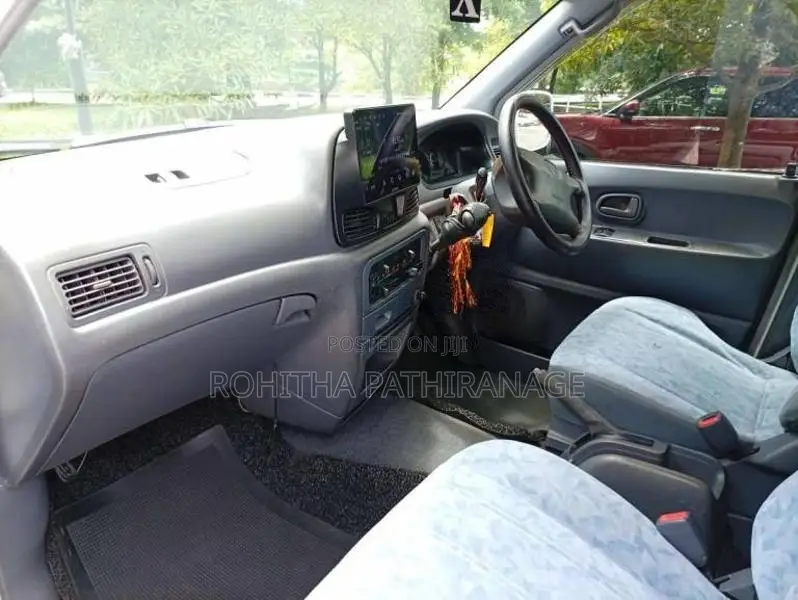 Toyota CR42 1999 Van (Used)