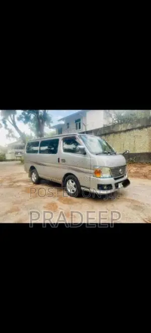 Nissan E25 2011 Van (Used)