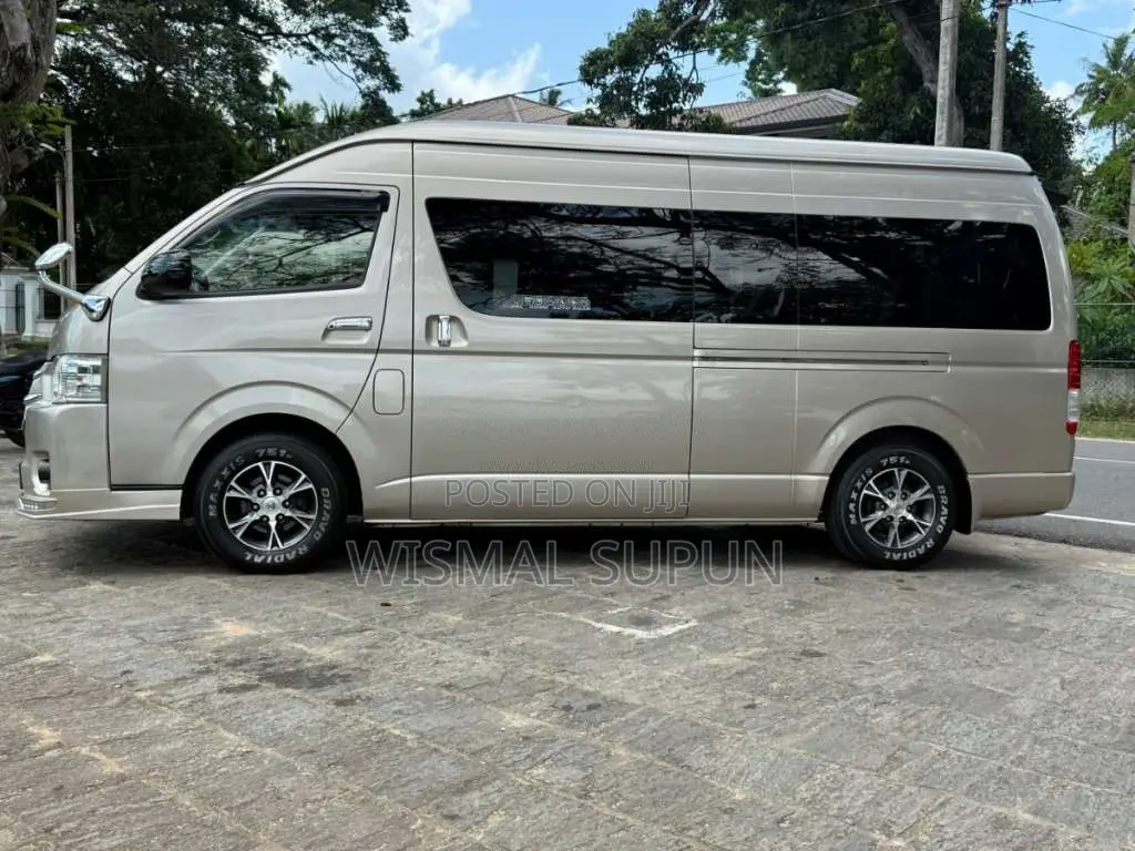 Toyota KDH 223B 2017 Van (Used)