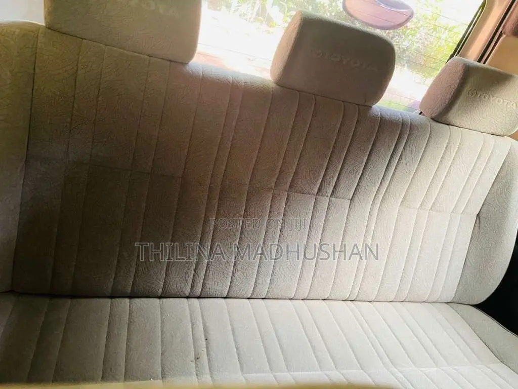 Toyota Noah 1999 Van (Used)