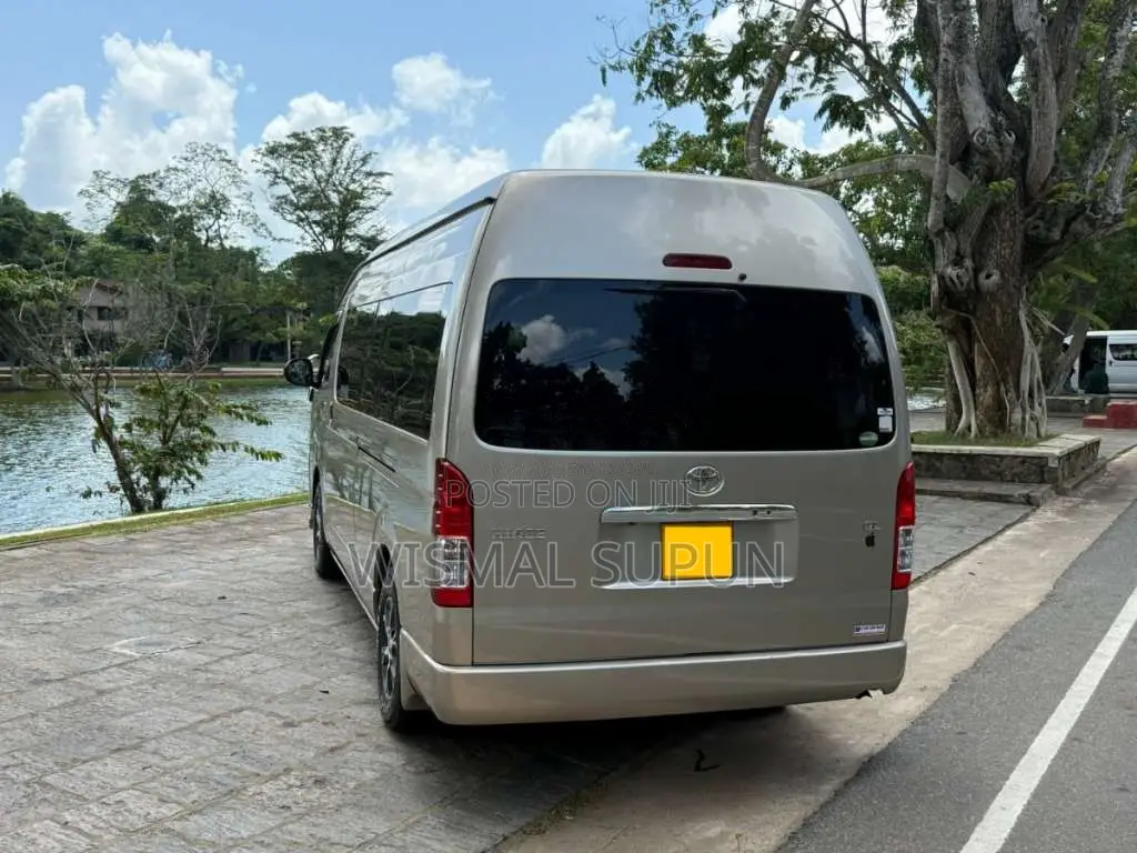 Toyota KDH 223B 2017 Van (Used)