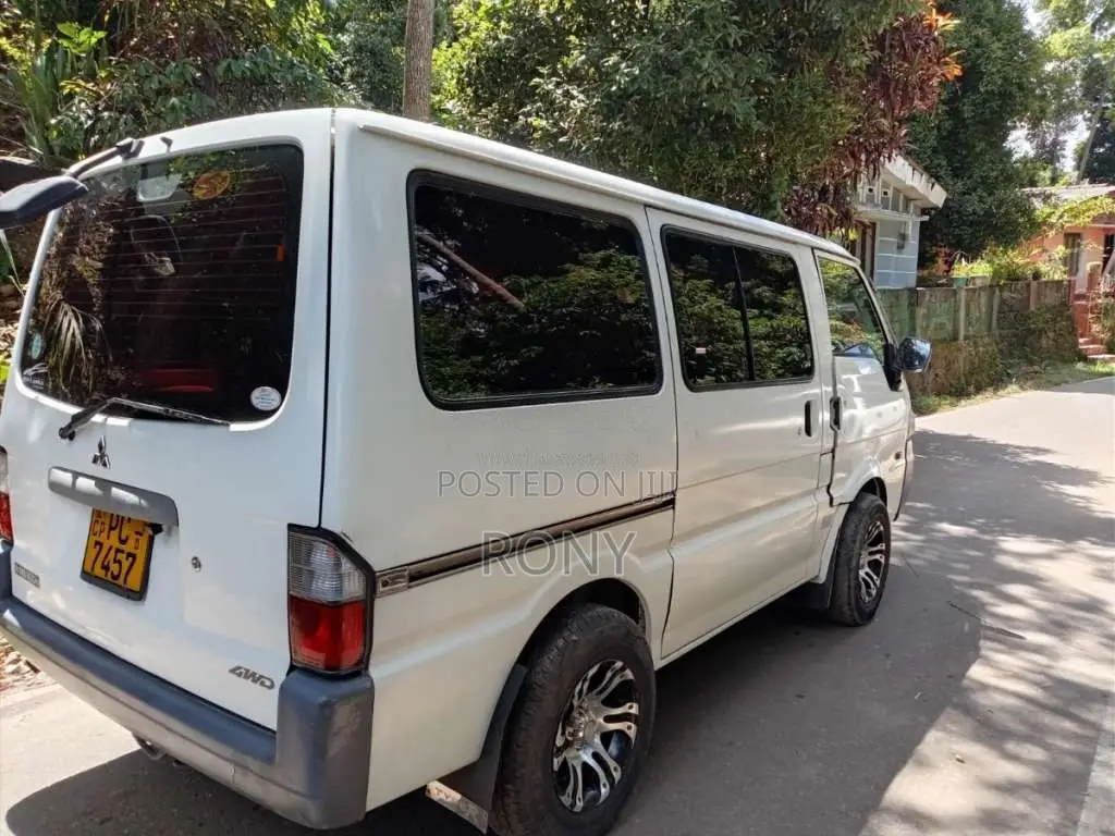 Nissan Vanette 2007 Van (Used)