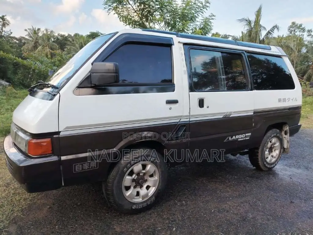 Nissan Largo 1991 Van (Used)
