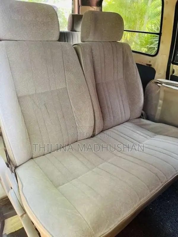 Toyota Noah 1999 Van (Used)