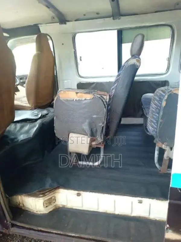 Isuzu Fargo 1983 Van (Used)