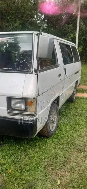 Mitsubishi Delica L300 1983 Van (Used)