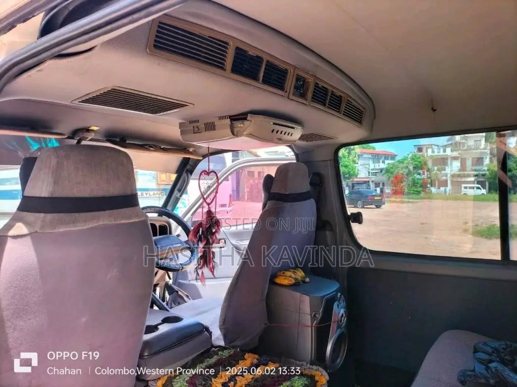 Toyota Hiace LH113 1992 Van (Used)
