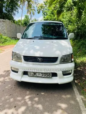 Toyota Noah 1999 Van (Used)