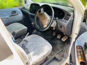 Toyota Noah 1999 Van (Used)