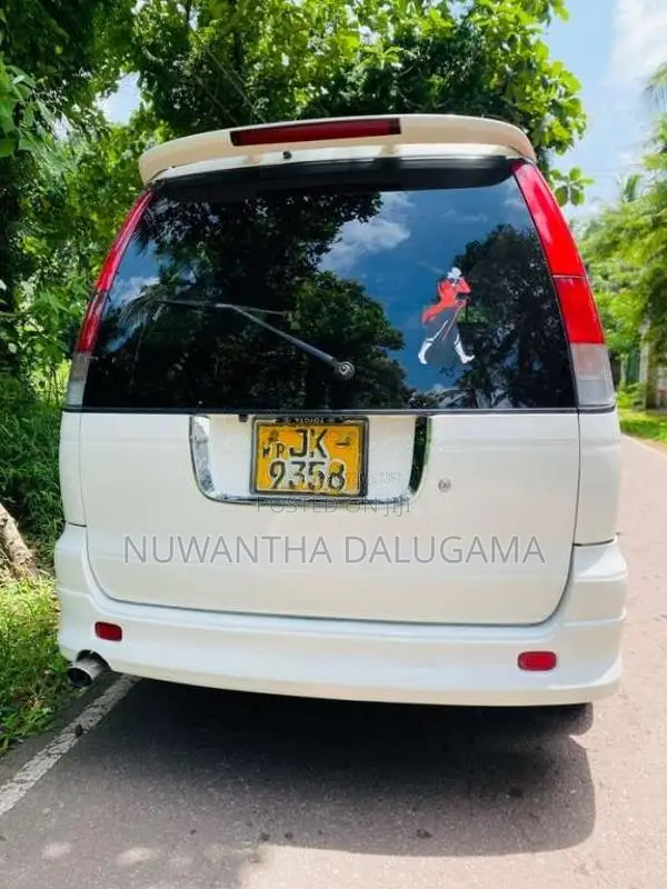 Toyota Noah 1999 Van (Used)