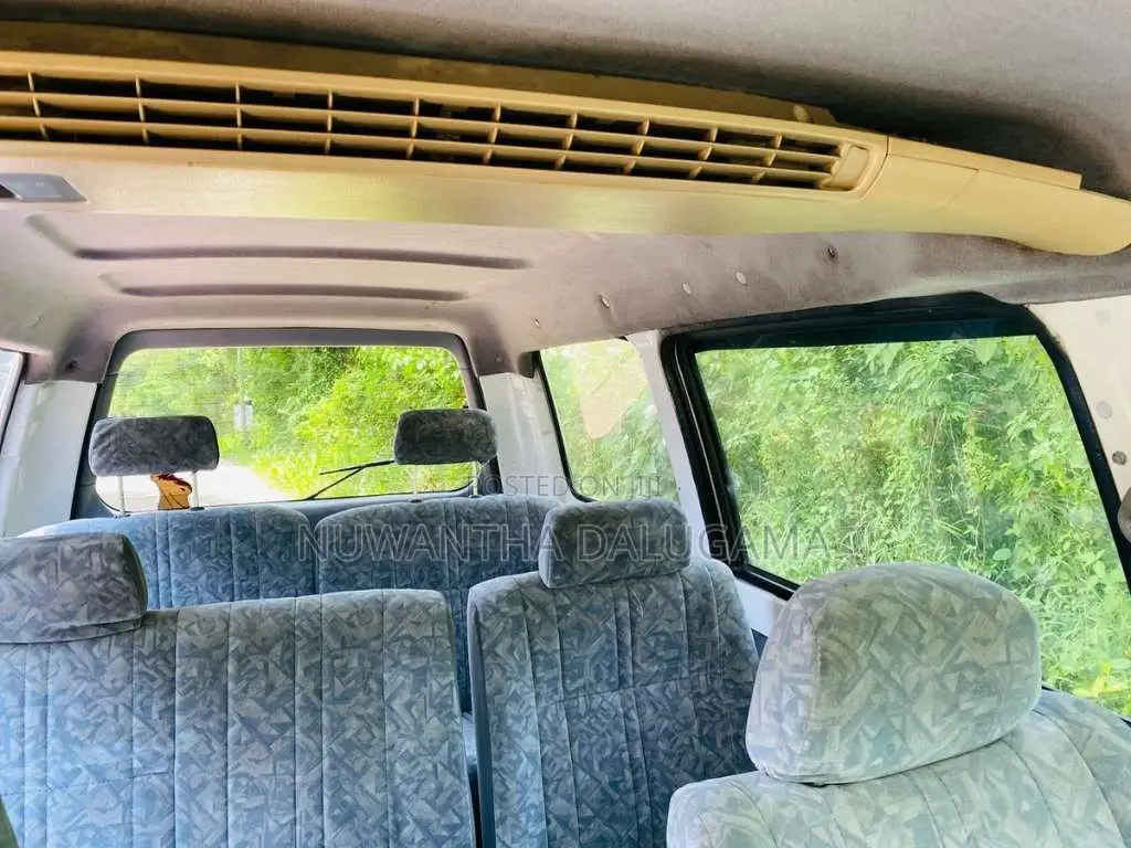Toyota Noah 1999 Van (Used)