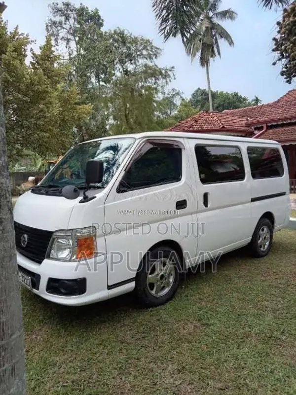 Nissan E25 2011 Van (Used)