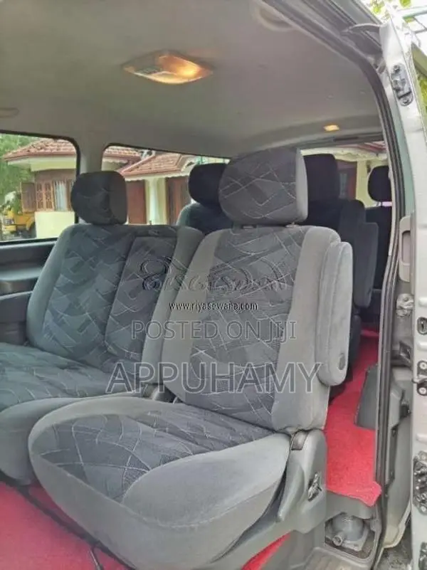 Nissan E25 2011 Van (Used)
