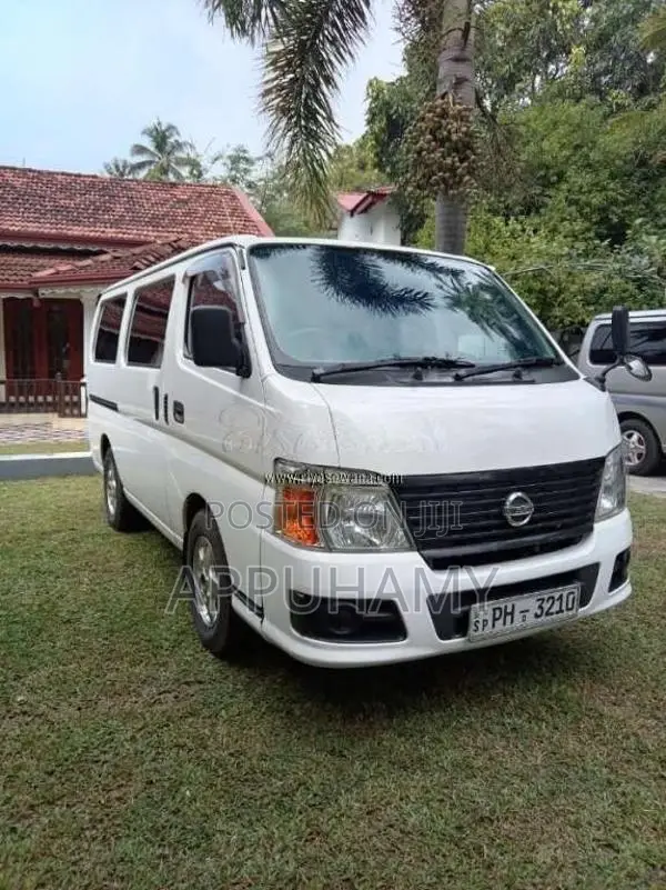 Nissan E25 2011 Van (Used)