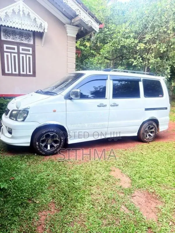 Toyota Noah CR42 1998 Van (Used)