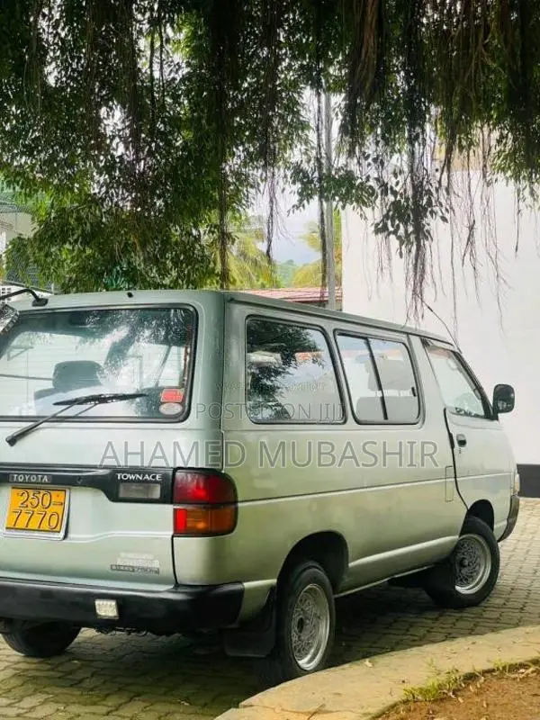 Toyota TownAce 1995 Van (Used)