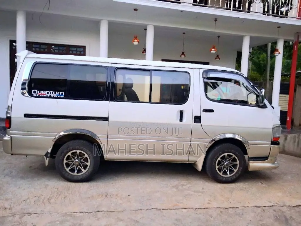 Toyota Dolphin 1999 Van (Used)