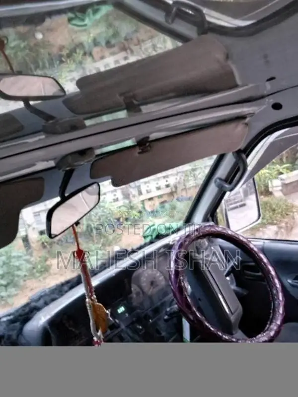 Toyota Dolphin 1999 Van (Used)