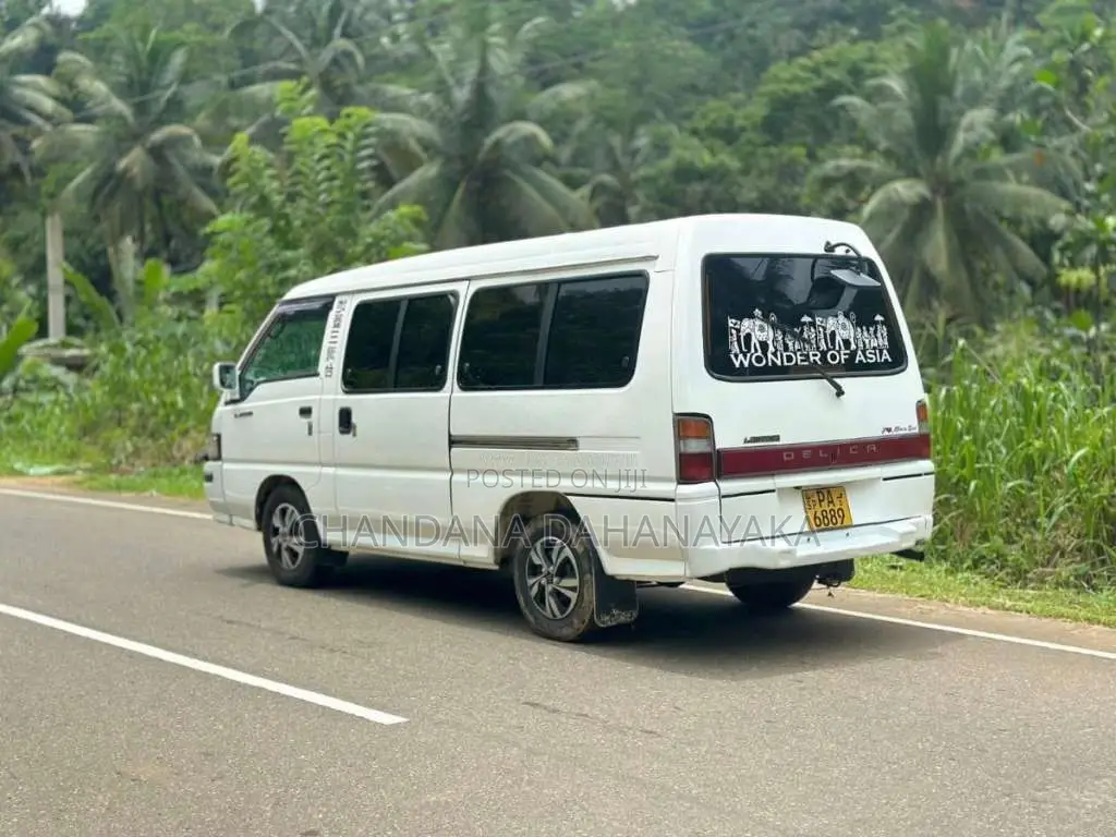 Mitsubishi Po15 2006 Van (Used)
