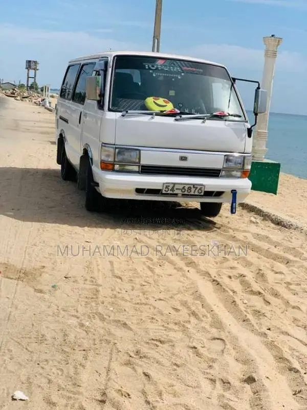 Toyota Shell 1987 Van (Used)