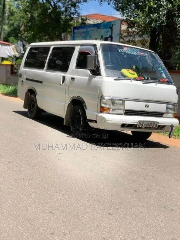 Toyota Shell 1987 Van (Used)