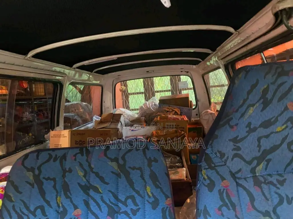 Toyota HIACE 1980 Van (Used)