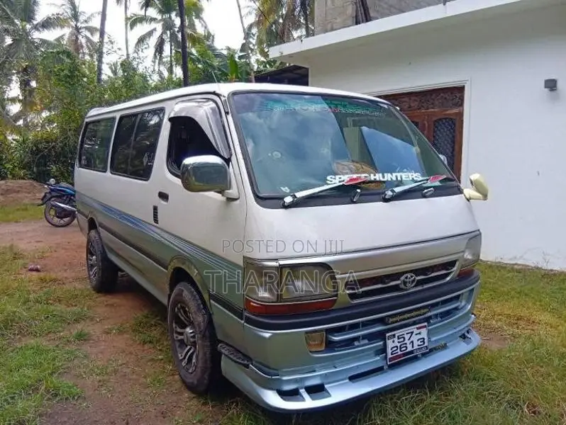 Toyota 119 1992 Van (Used)