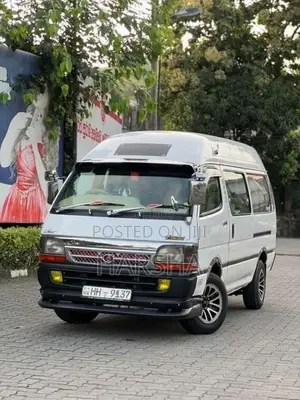 Toyota Dolphin 113 1998 Van (Used)