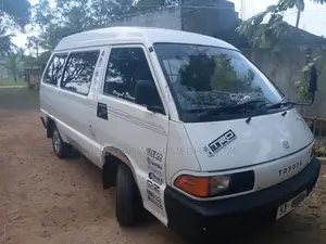 Toyota CR27 1989 Van (Used)