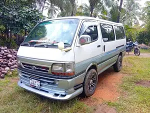 Toyota 119 1992 Van (Used)