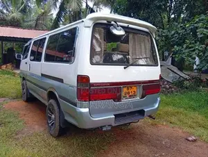 Toyota 119 1992 Van (Used)
