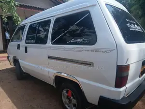 Toyota CR27 1989 Van (Used)