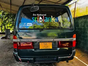 Toyota Dolphin 109 1991 Van (Used)