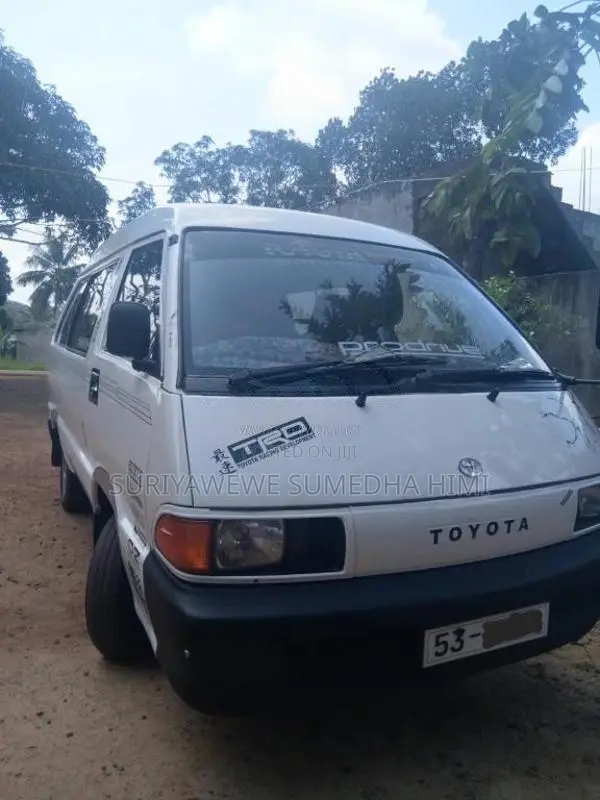 Toyota CR27 1989 Van (Used)