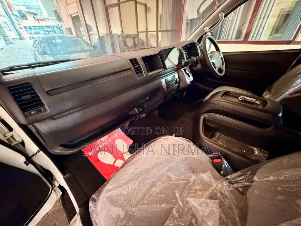 Toyota Hiace Commuter GL GDH223 2025 Van Brand New