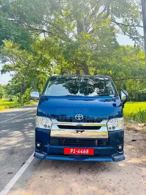Toyota KDH 2013 Van (Used)