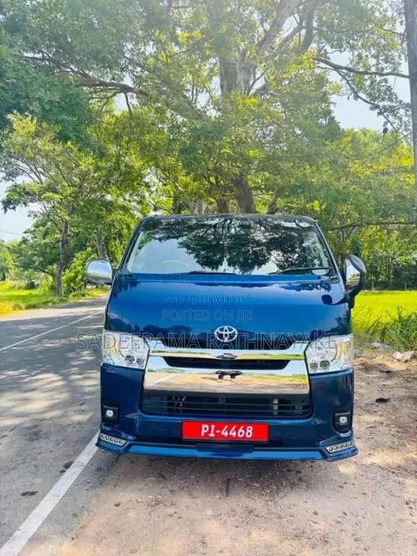 Toyota KDH 2013 Van (Used)