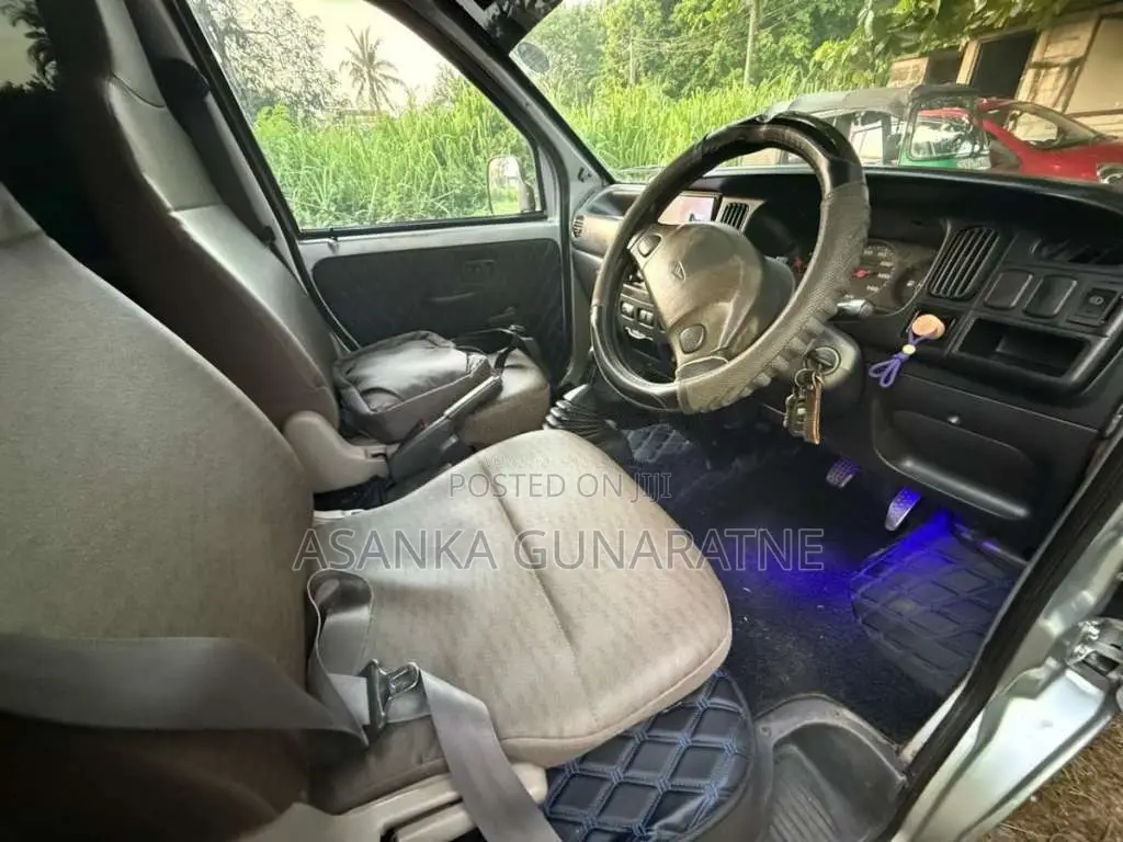 Daihatsu S200 2000 Van (Used)