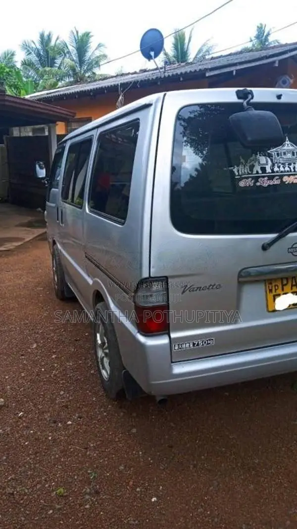 Nissan Vanette 2000 Van (Used)