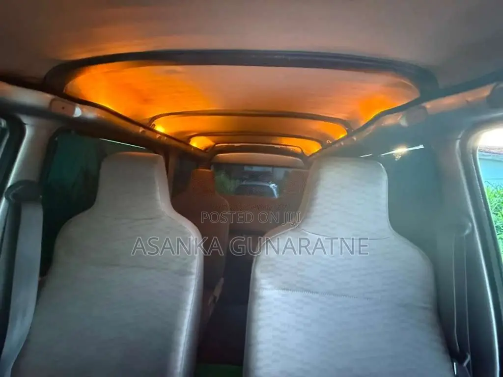 Daihatsu S200 2000 Van (Used)
