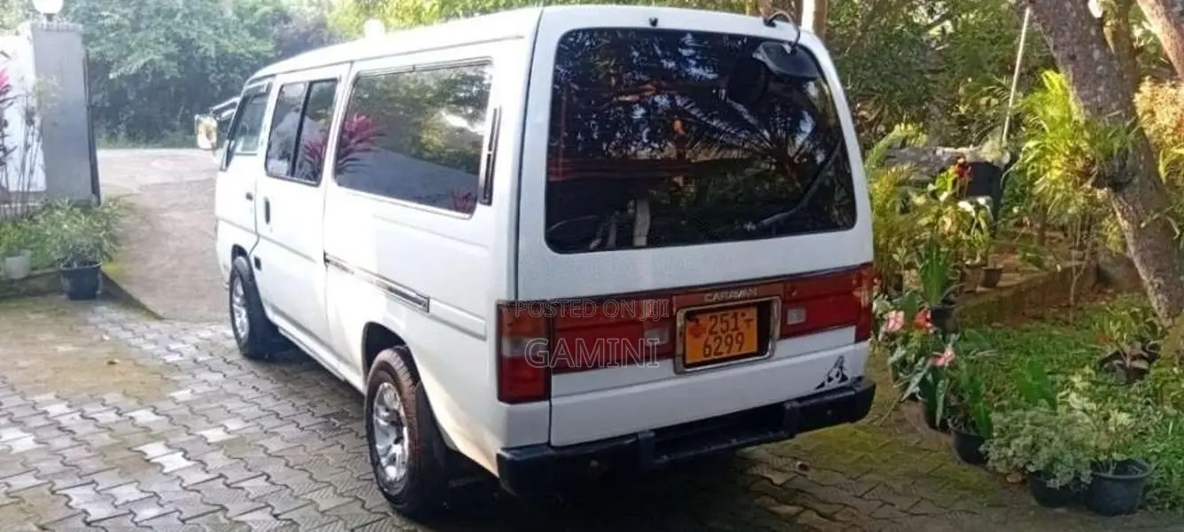 Nissan Caravan 1998 Van (Used)