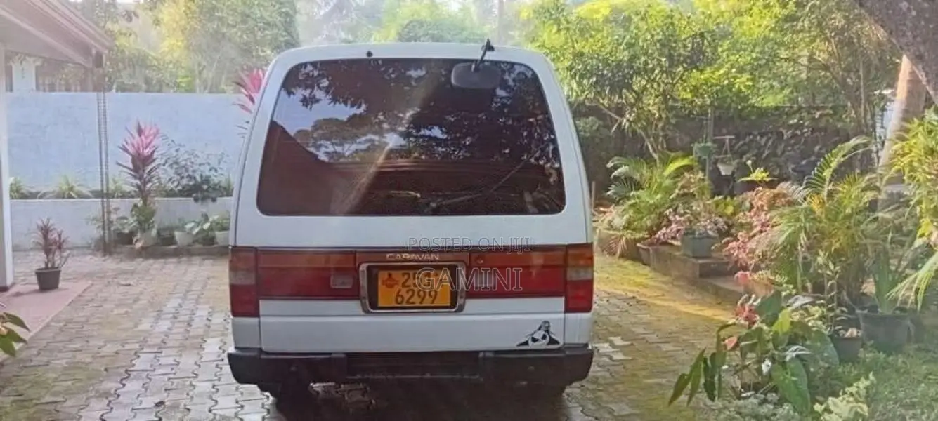 Nissan Caravan 1998 Van (Used)